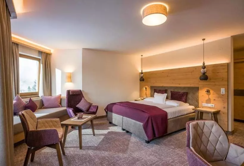 ホテル Bergkristall