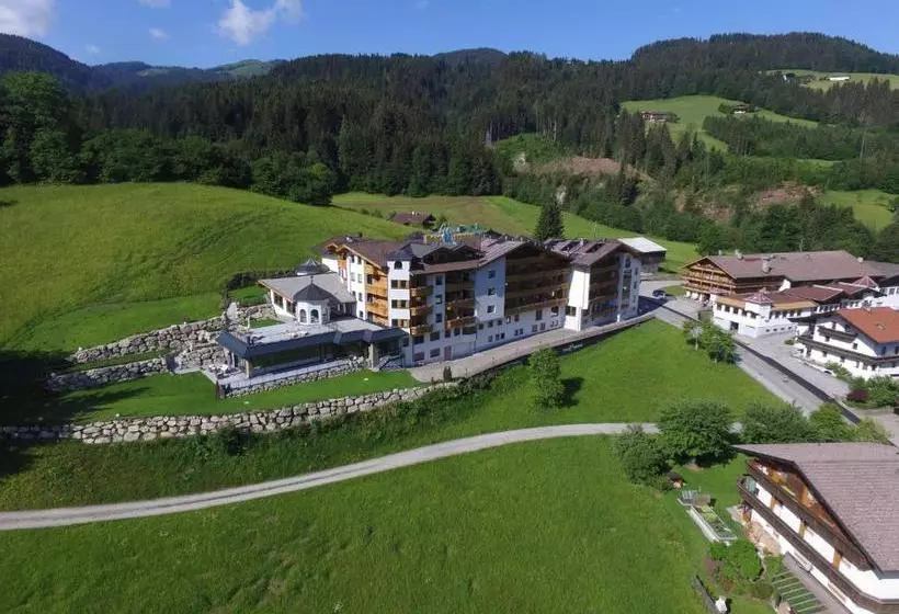 ホテル Bergkristall