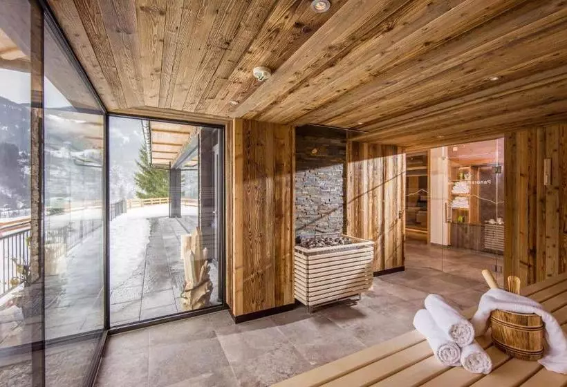 ホテル Bergkristall