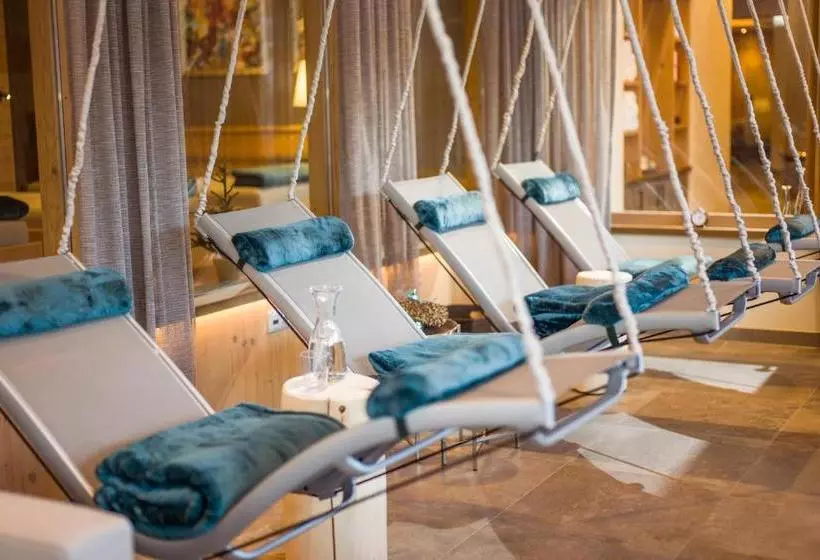 ホテル Bergkristall