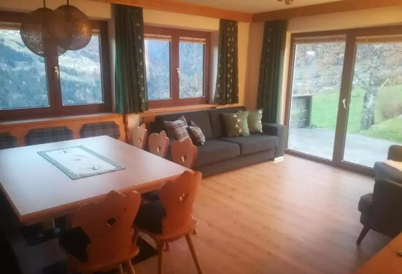Hotelli Ferienhaus Gundolf Peter