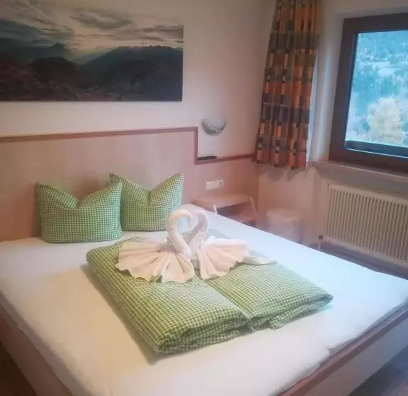 Hotelli Ferienhaus Gundolf Peter