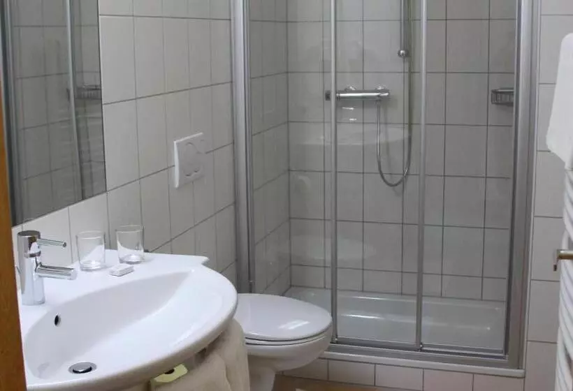 فندق Gasthofladen Schneeweiss