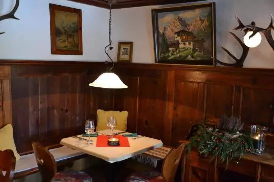 ホテル Haus Waldhäusl