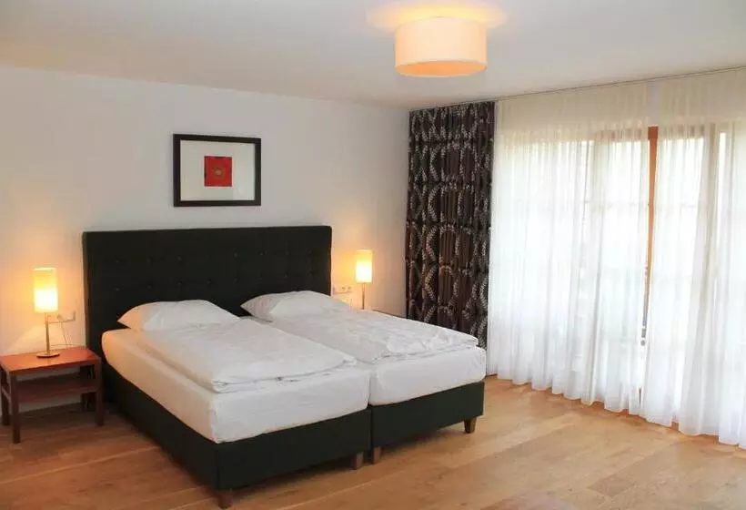 ホテル Hochsteg Gütl | Traunsee Salzkammergut