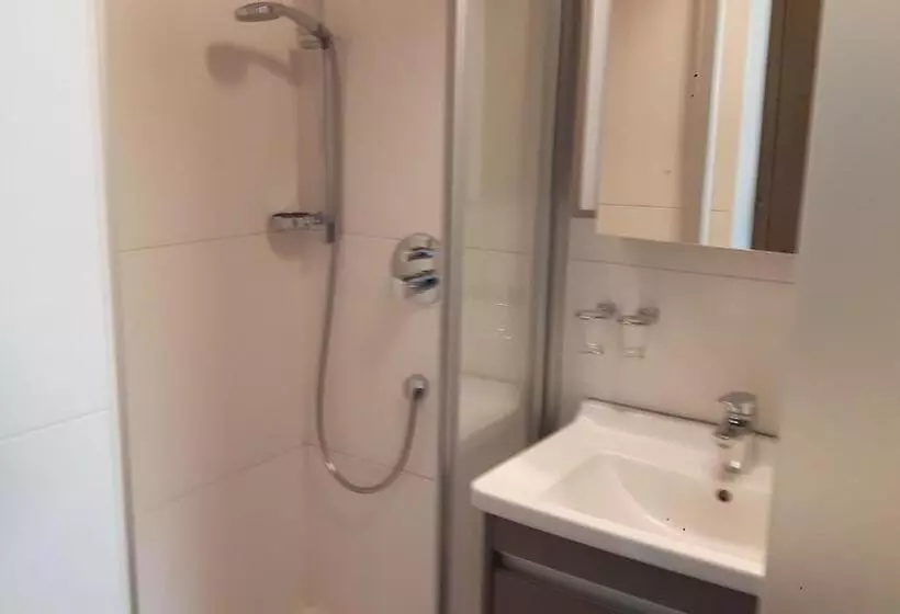 Отель Lamplhof B&b