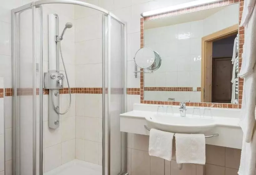 Отель Pinzger Tux