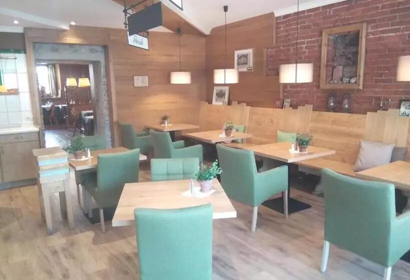 ペンション Landgasthof Santner