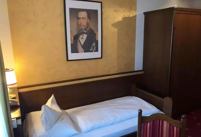 ペンション Landgasthof Santner