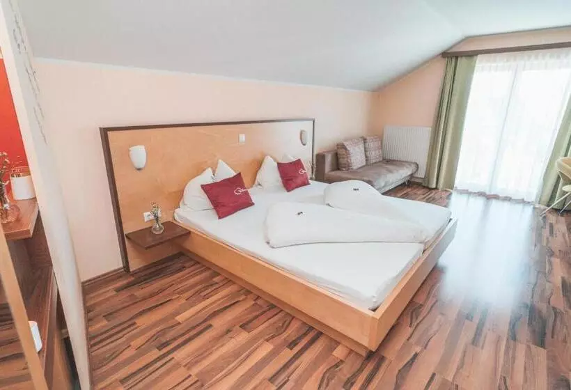 Pensió Landgasthof Wöhrer