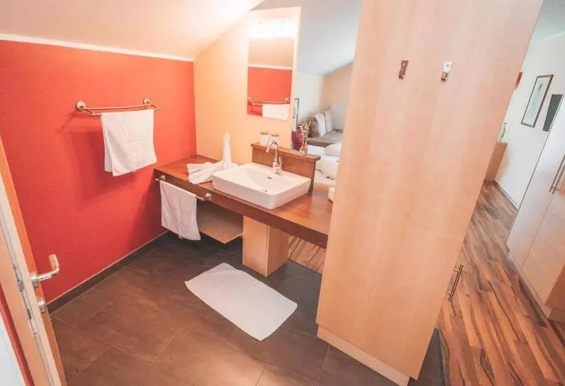 Pensió Landgasthof Wöhrer