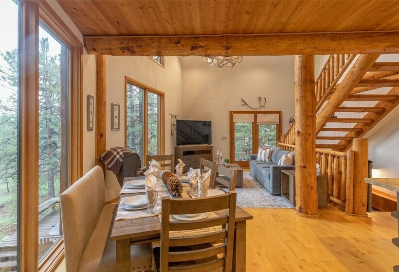 Cabin In The Pines! 3 Levels, Family Game Room, Private Patio, Sweeping Forest Views! By Redawning