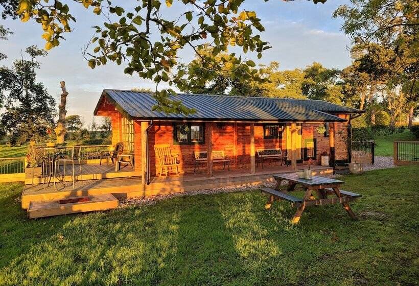 Cosy Wood Cabin In Rural Area Near National Park