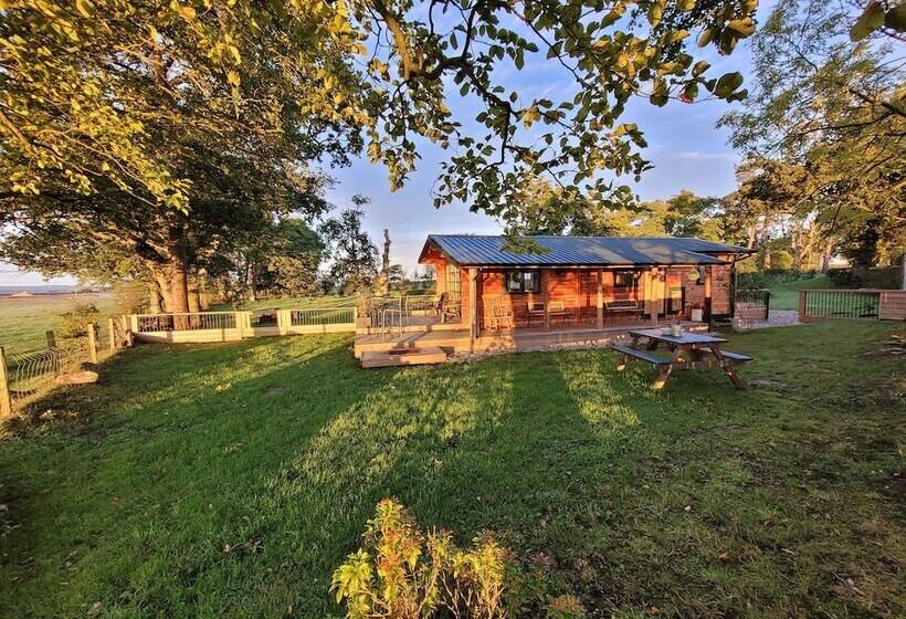 Cosy Wood Cabin In Rural Area Near National Park