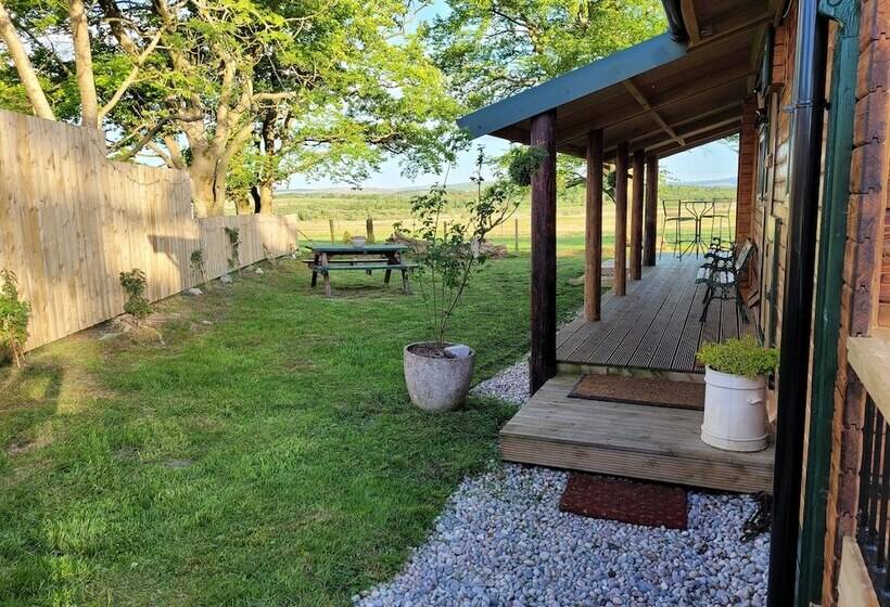 Cosy Wood Cabin In Rural Area Near National Park