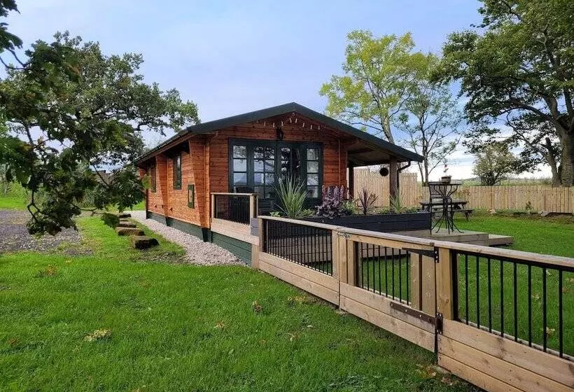 Cosy Wood Cabin In Rural Area Near National Park