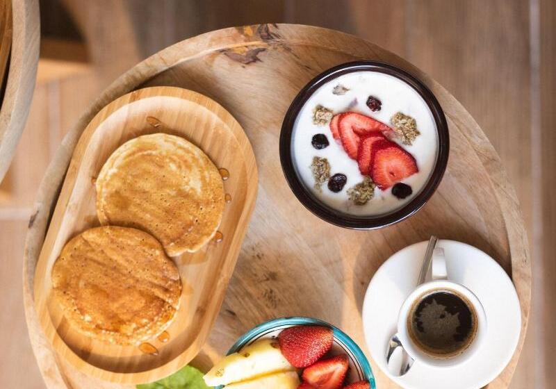 هتل Bebatroun Beach