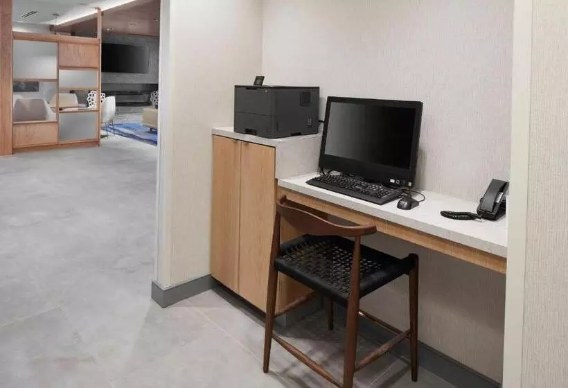 Hotelli Fairfield Inn & Suites By Marriott Stony Creek