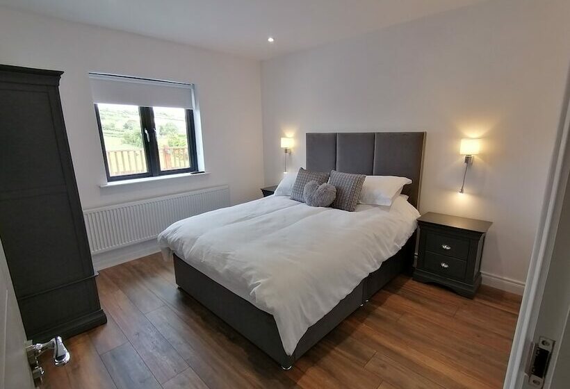 Lovely 3bed Cabin In Meigh