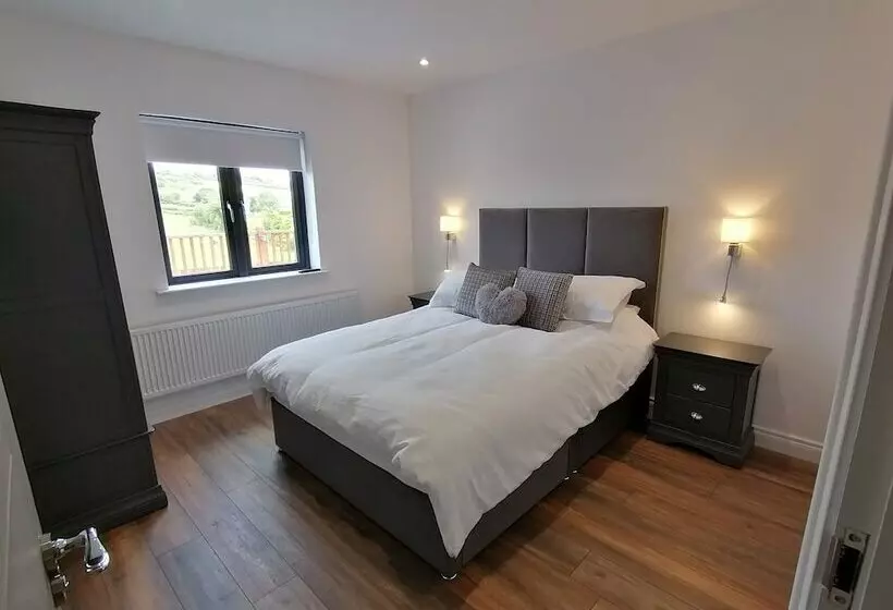 Lovely 3bed Cabin In Meigh