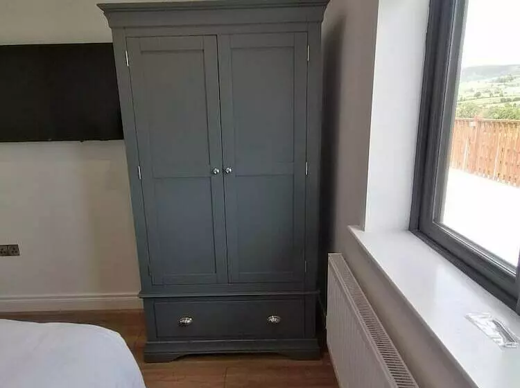 Lovely 3bed Cabin In Meigh