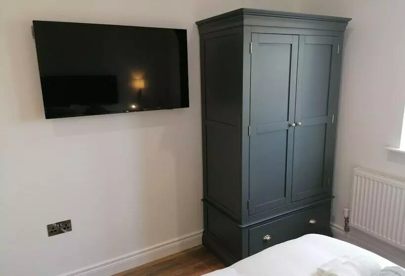 Lovely 3bed Cabin In Meigh