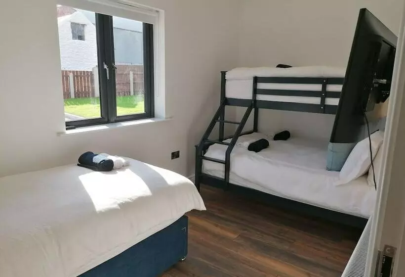 Lovely 3bed Cabin In Meigh