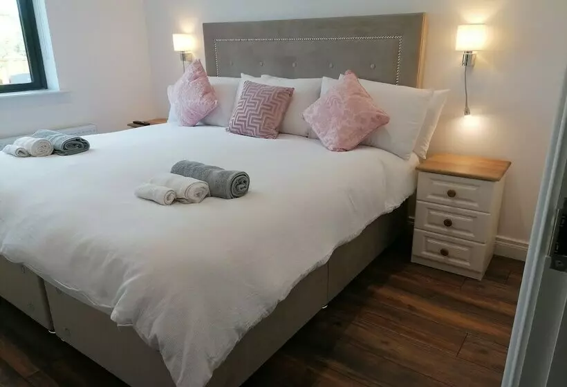 Lovely 3bed Cabin In Meigh