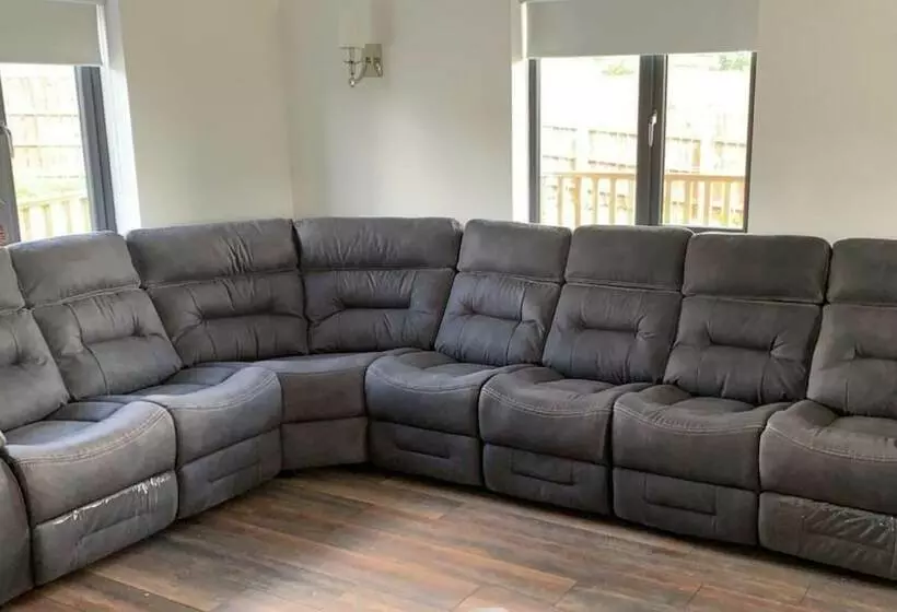 Lovely 3bed Cabin In Meigh