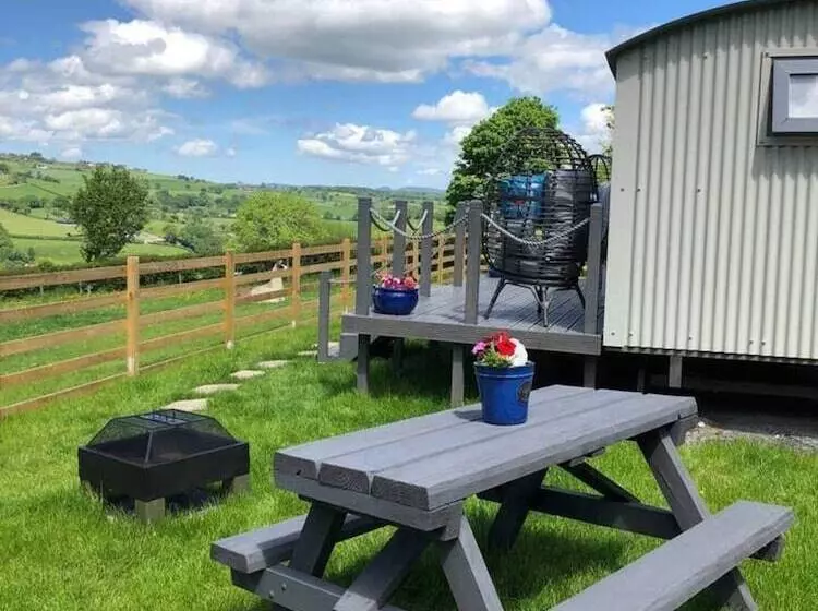 The Shepherds Hut At Hafoty Boeth