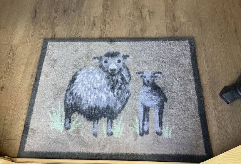 The Shepherds Hut At Hafoty Boeth