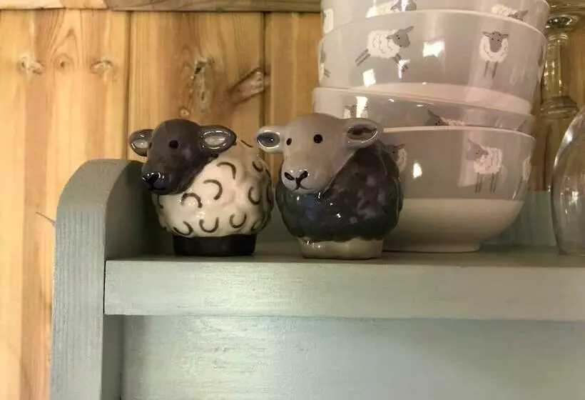 The Shepherds Hut At Hafoty Boeth