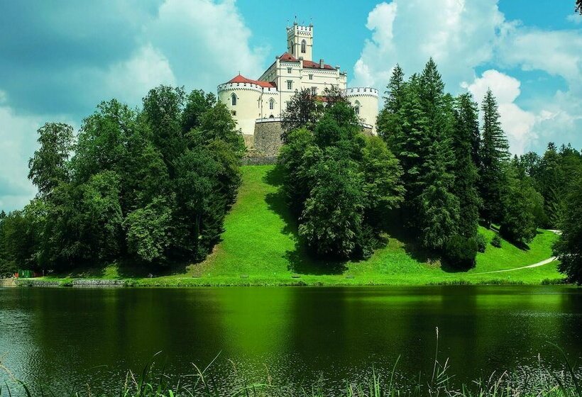 Awesome Home In Krizanec With 3 Bedrooms, Wifi And Outdoor Swimming Pool