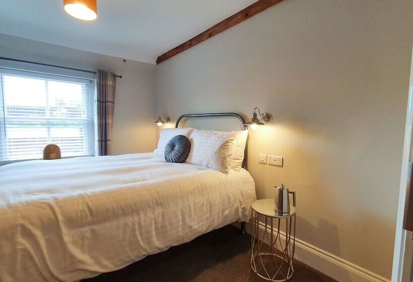 ホテル The Adam & Eve