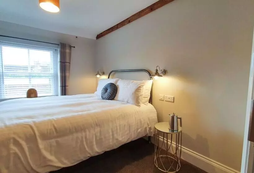 Hotelli The Adam & Eve