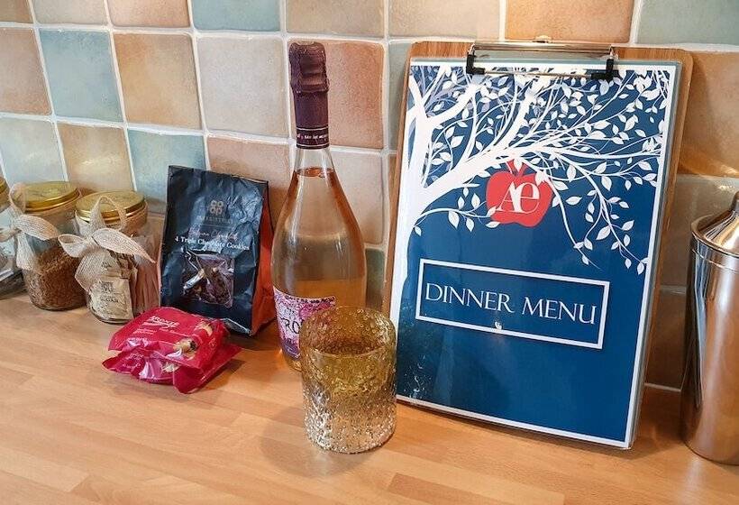 ホテル The Adam & Eve