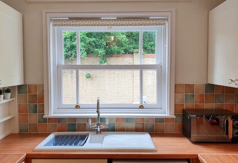 ホテル The Adam & Eve