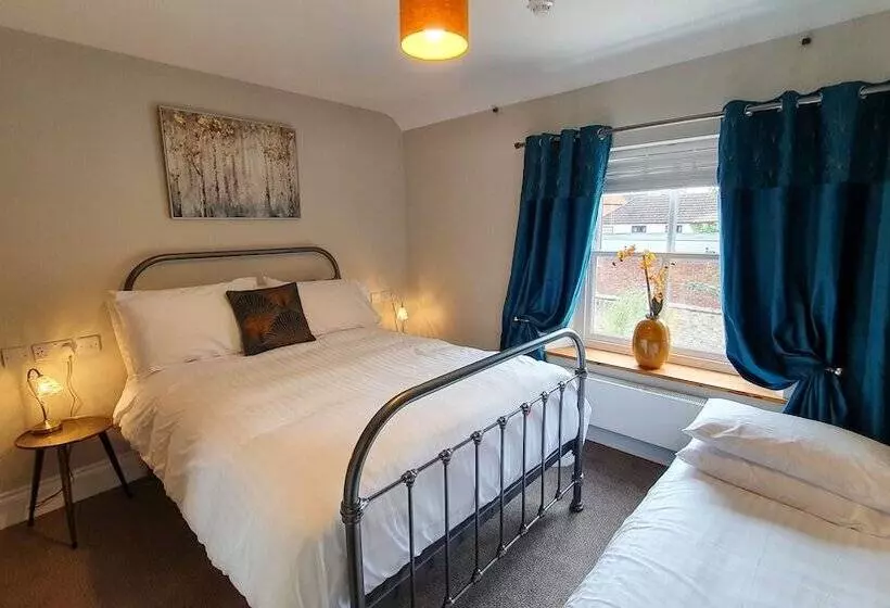 Hotelli The Adam & Eve