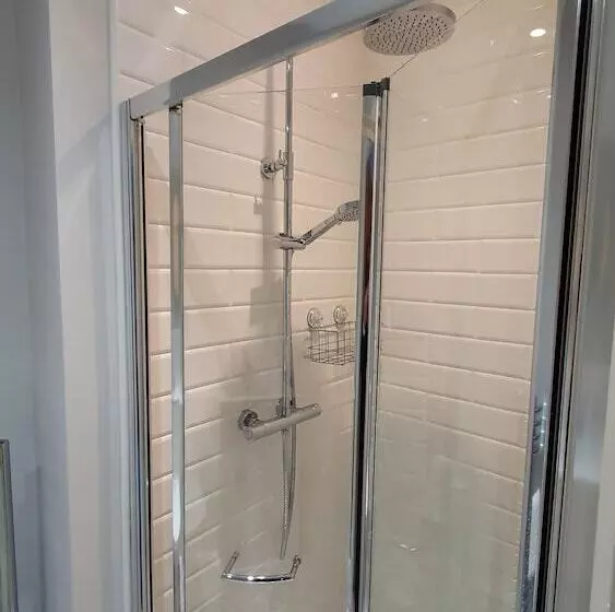 Hotelli The Adam & Eve