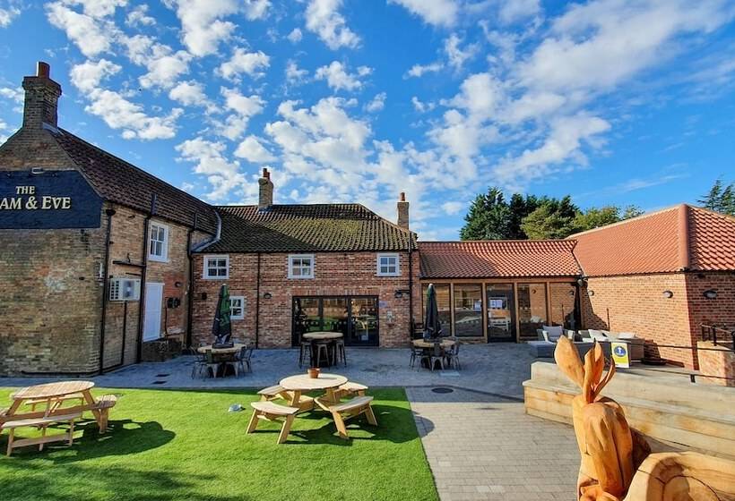 ホテル The Adam & Eve