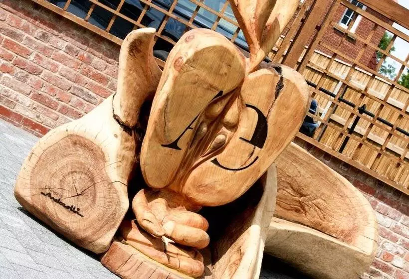 Hotelli The Adam & Eve