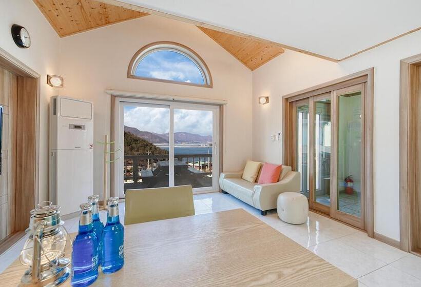 Yeosu Healling Spa Pension