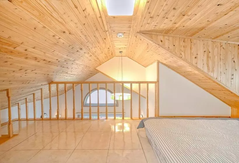 Yeosu Healling Spa Pension