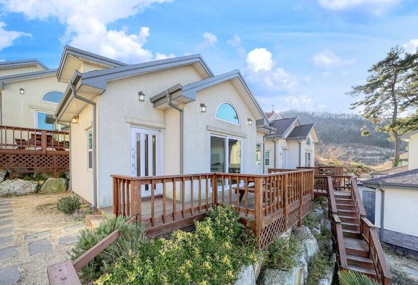 Yeosu Healling Spa Pension