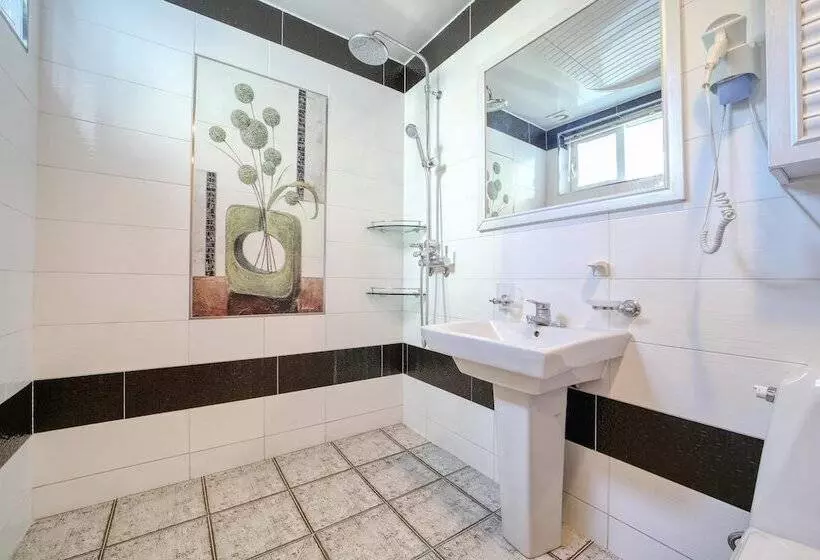 Yeosu Healling Spa Pension