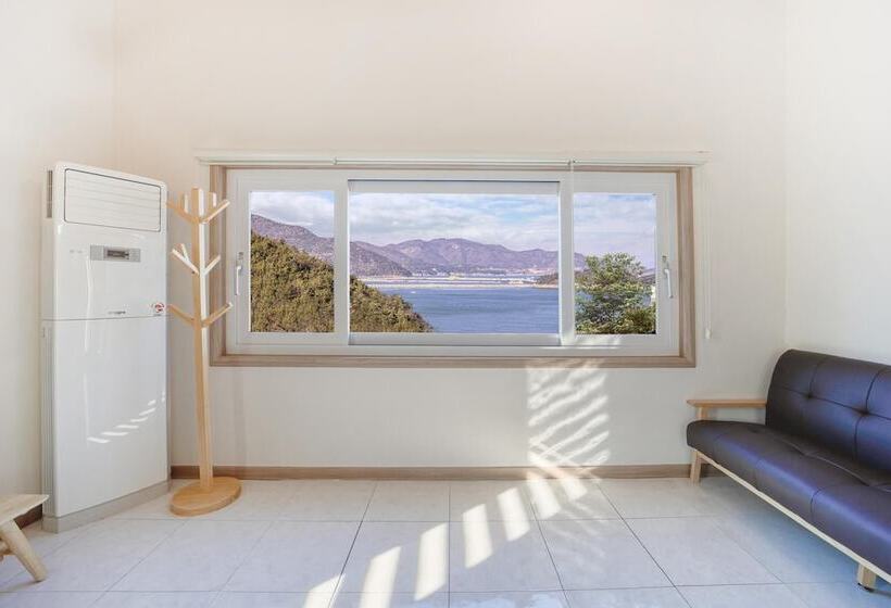 Yeosu Healling Spa Pension