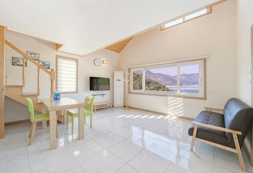 Yeosu Healling Spa Pension