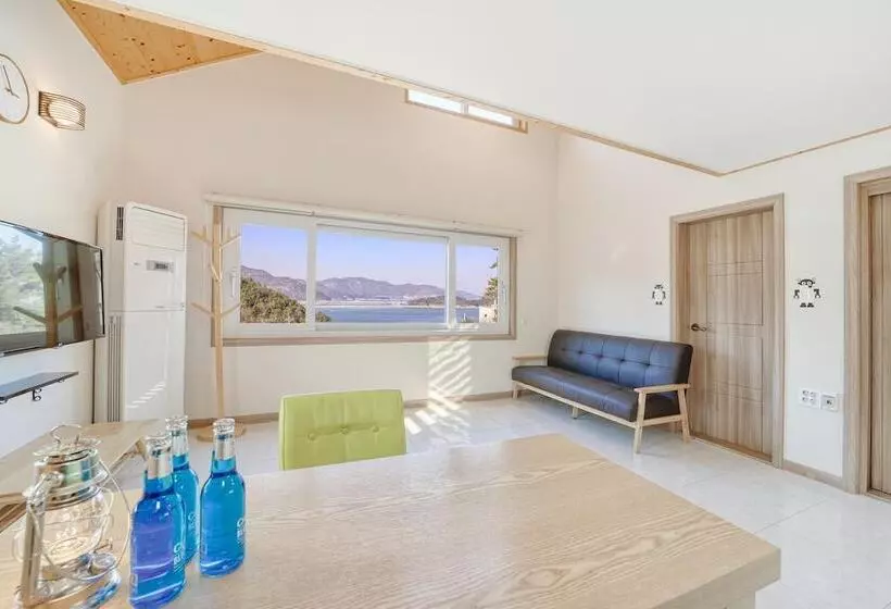 Yeosu Healling Spa Pension