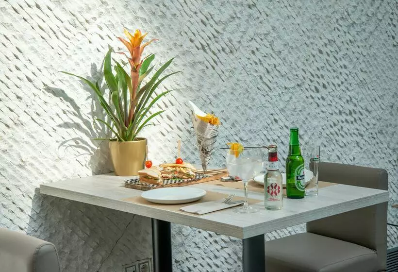 ホテル Ibersol Atrio del Mar