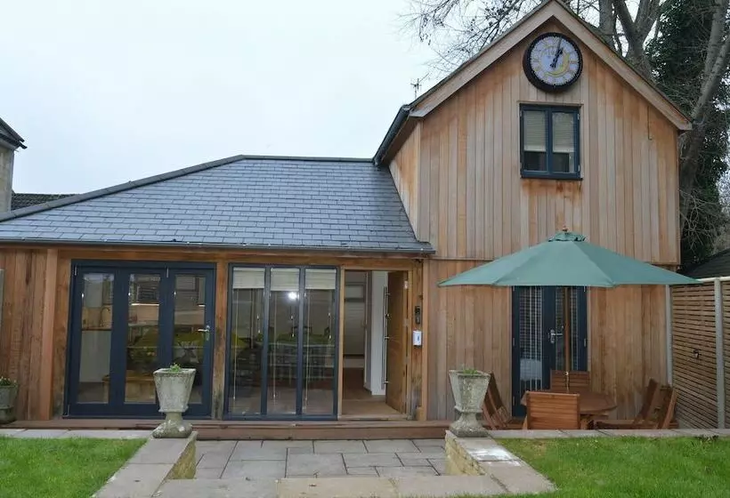 Cedar Lodge